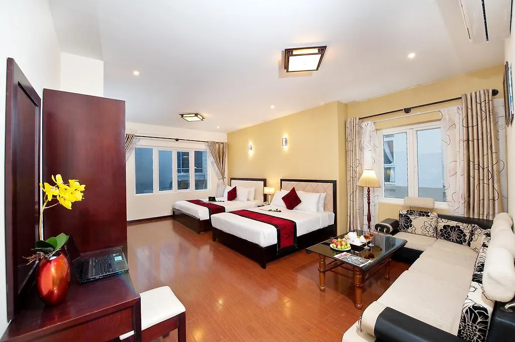 Truong Son Tung 1 - Beautiful Beach Hotel Da Nang 3*,
