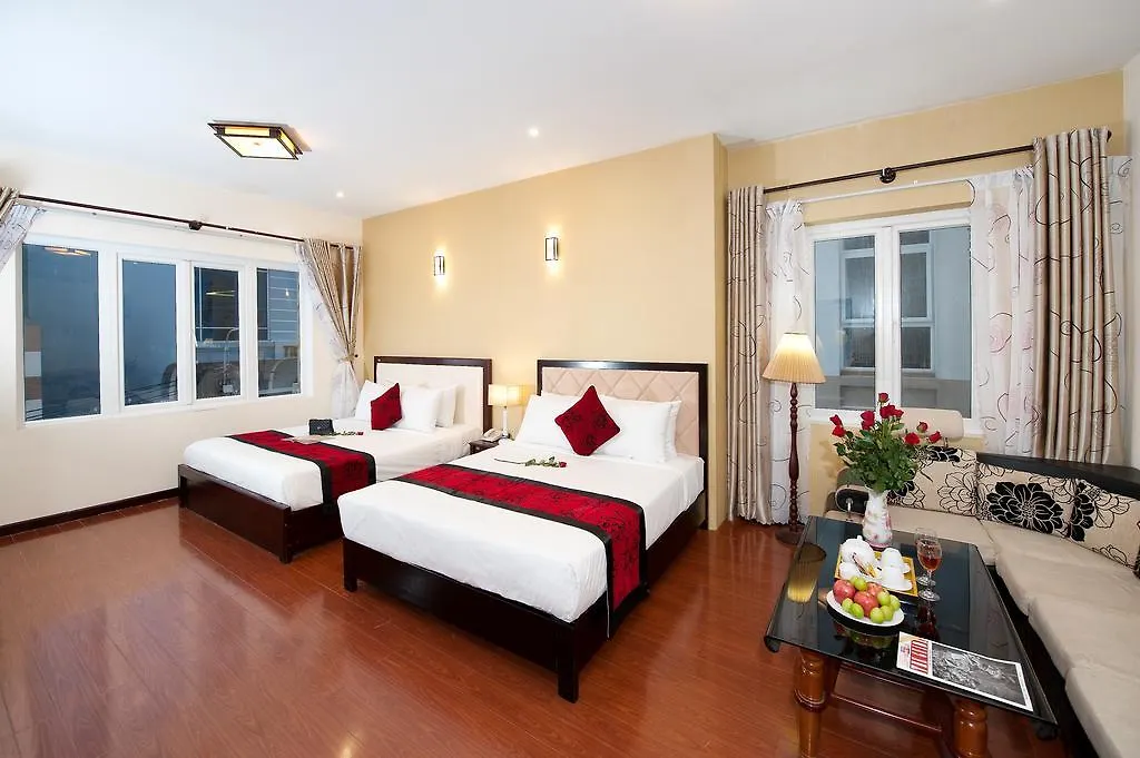 Truong Son Tung 1 - Beautiful Beach Hotel Da Nang