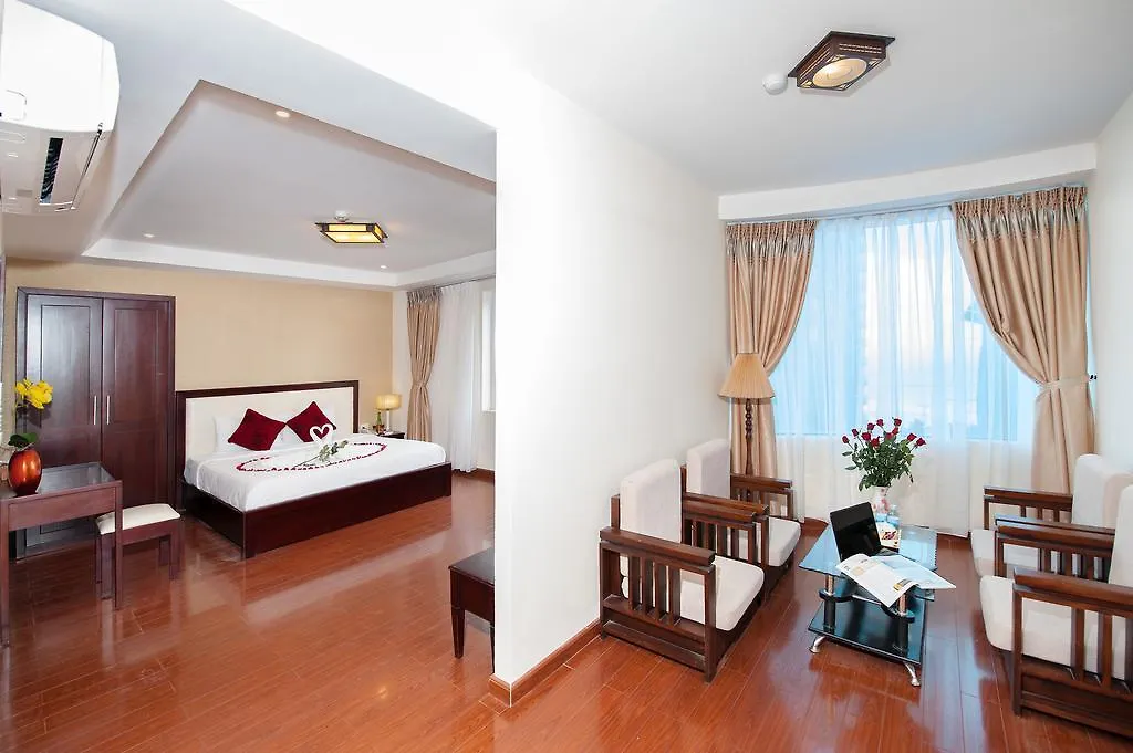 Truong Son Tung 1 - Beautiful Beach Hotel Da Nang 3*,