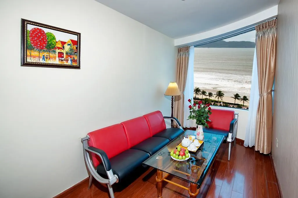 Truong Son Tung 1 - Beautiful Beach Hotel Da Nang Vietnam
