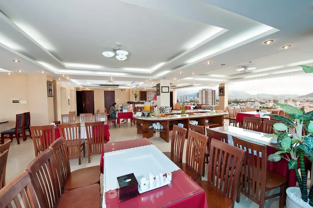 ***  Truong Son Tung 1 - Beautiful Beach Hotel Da Nang Vietnam