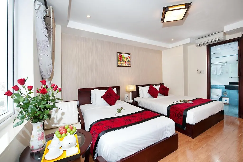 Truong Son Tung 1 - Beautiful Beach Hotel Da Nang