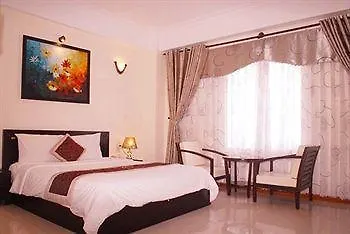 Truong Son Tung 1 - Beautiful Beach Hotel Da Nang 3*,