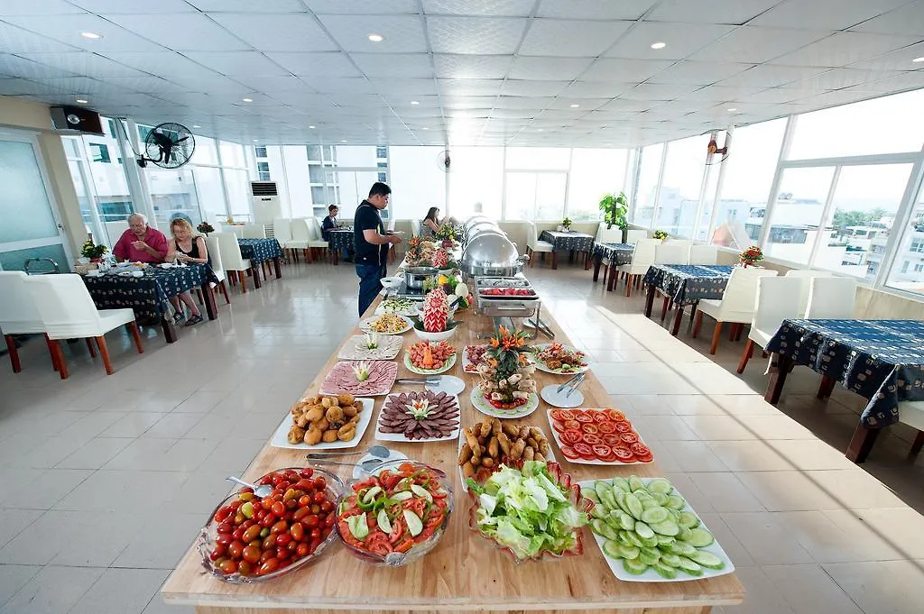 Truong Son Tung 1 - Beautiful Beach Hotel Da Nang