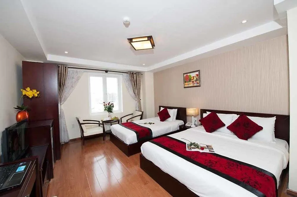 Truong Son Tung 1 - Beautiful Beach Hotel Da Nang 3*,  Vietnam