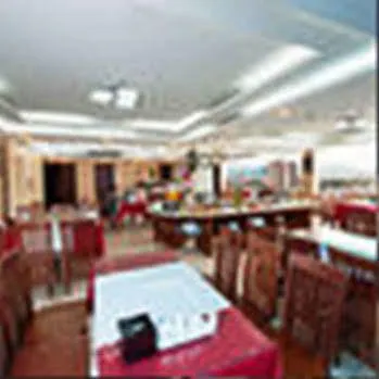 Truong Son Tung 1 - Beautiful Beach Hotel Da Nang